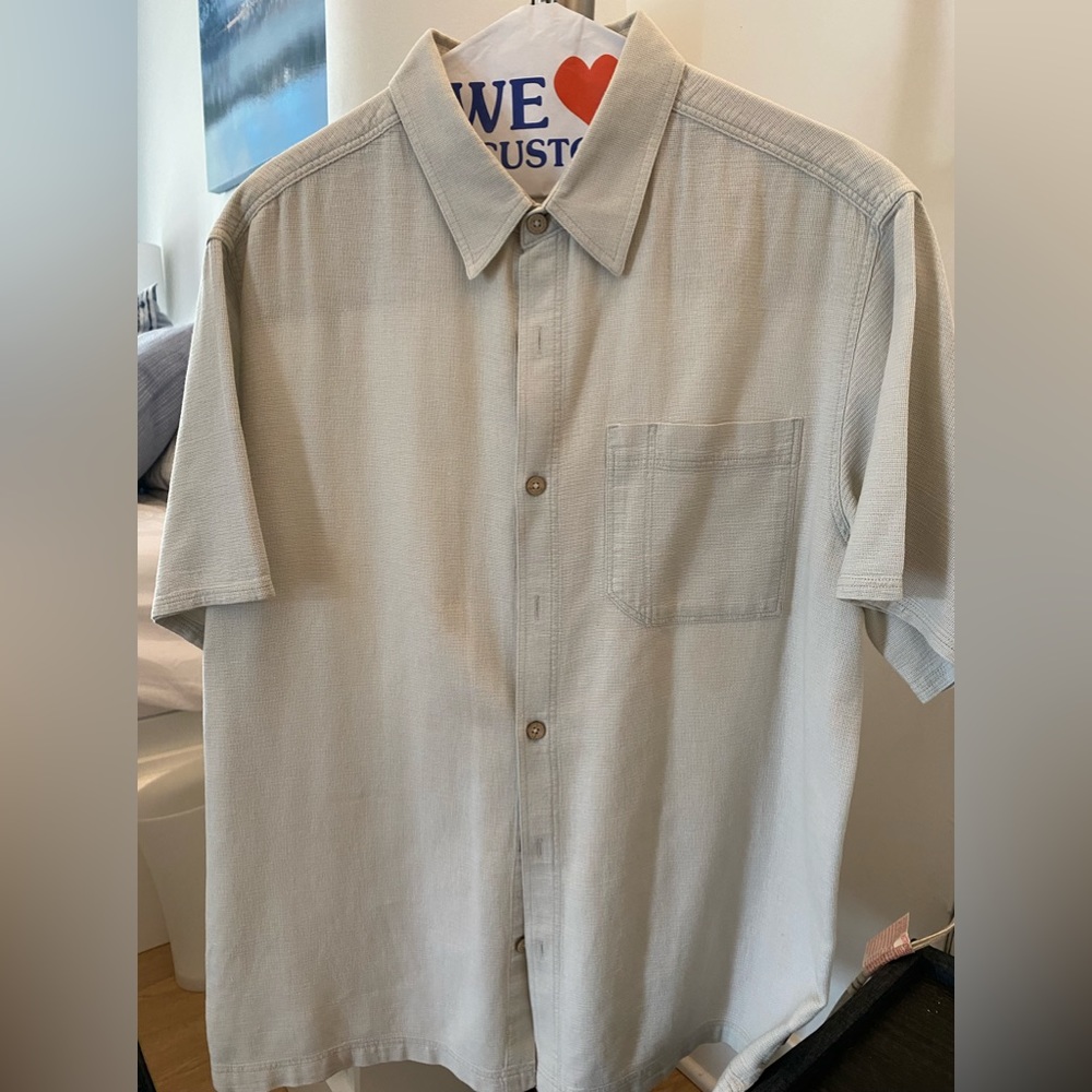 Mens Royal Robbins  short sleeved shirt for dinner out or casual Friday at work